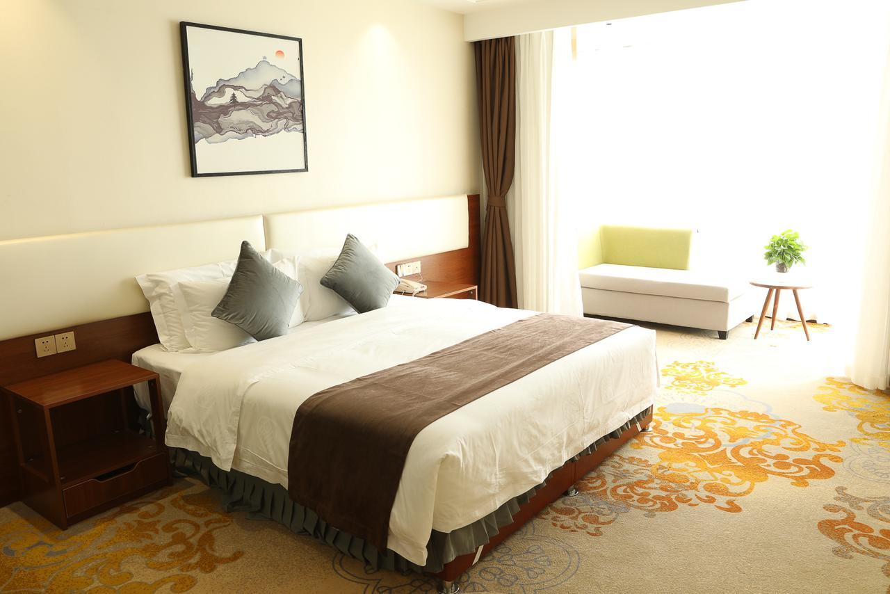 Zhi Hui Tang Feng Ze Hotel Chengdu Bagian luar foto