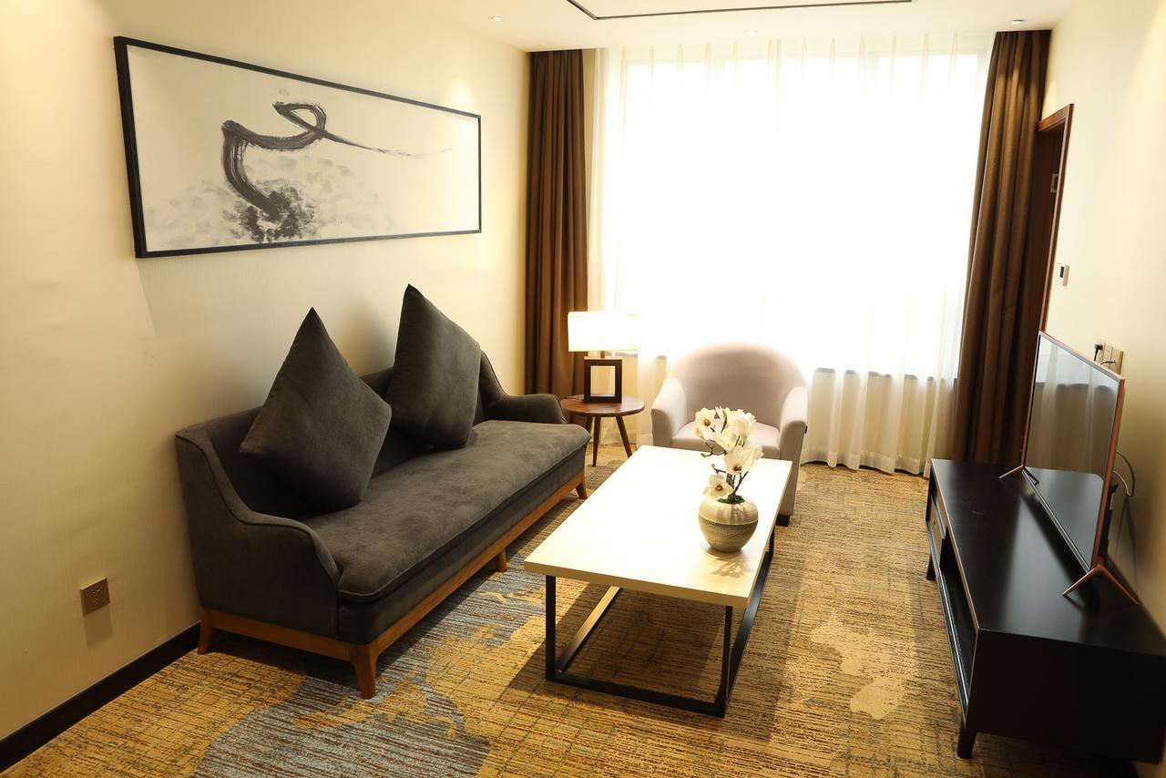 Zhi Hui Tang Feng Ze Hotel Chengdu Bagian luar foto