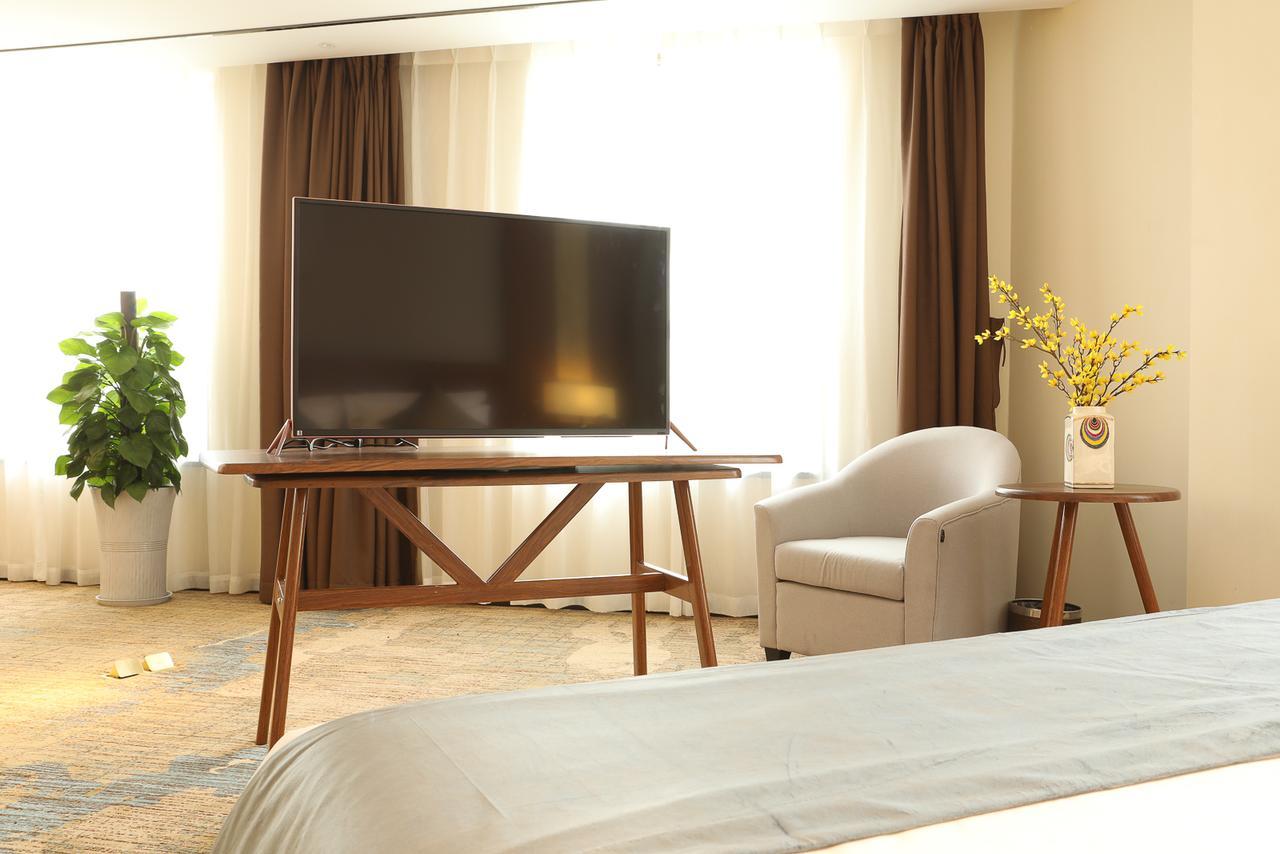 Zhi Hui Tang Feng Ze Hotel Chengdu Bagian luar foto