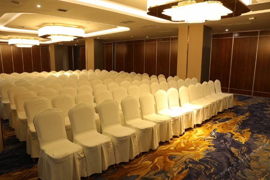 Zhi Hui Tang Feng Ze Hotel Chengdu Bagian luar foto