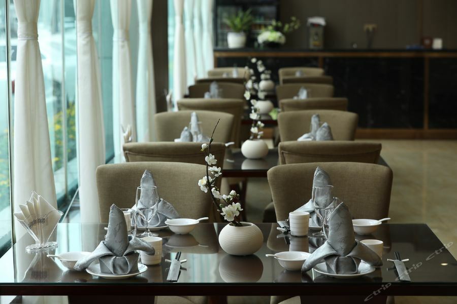 Zhi Hui Tang Feng Ze Hotel Chengdu Bagian luar foto